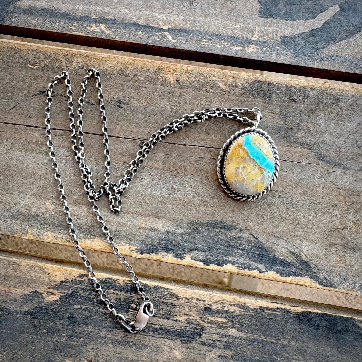 Royston Ribbon Pendant